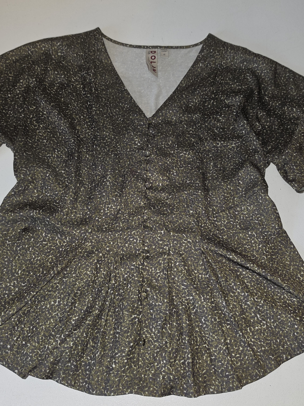 Anthropologie (DOLAN) Olive Green Button V-Neck Peplum Top